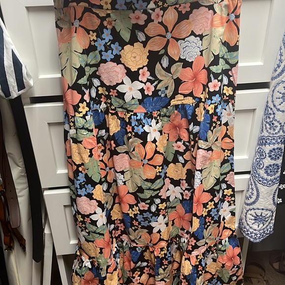 NWT Two Piece Set - Picture 3 of 4